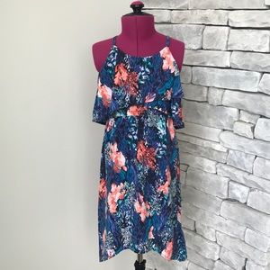Old Navy dress. Size 6-7.